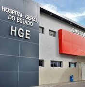 Homem é esfaqueado pela esposa após agredi-la dentro de apartamento no Farol, em Maceió