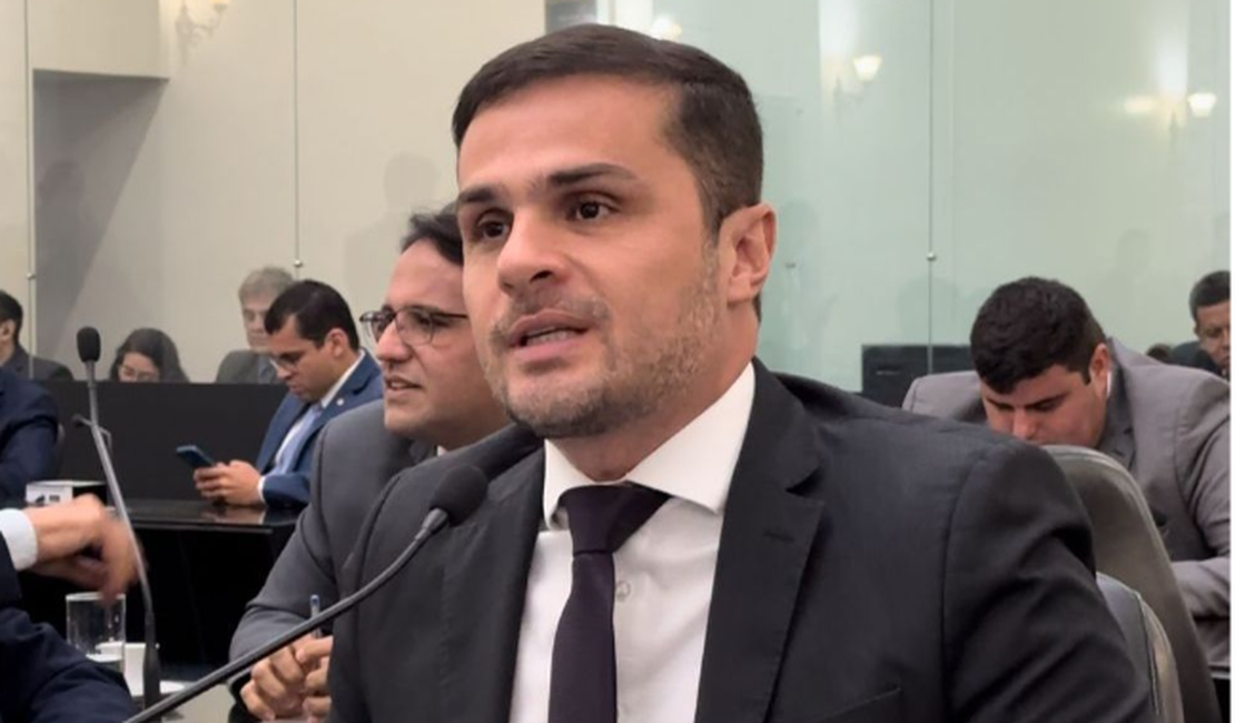 Alexandre Ayres propõe transformar os programas AVC Dá Sinais e Bate Coração em lei em Alagoas