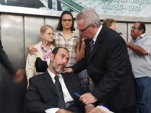 Jornalistas realizam Bazar para arrecadar recursos