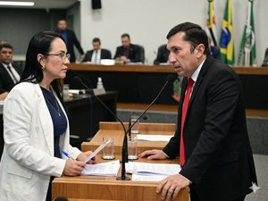 Sessão da Câmara de Arapiraca tem embate entre vereador e ex-secretária sobre maternidades fechadas