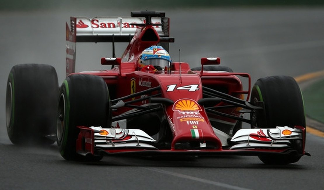 Alonso pede calma à Ferrari após início difícil em Melbourne