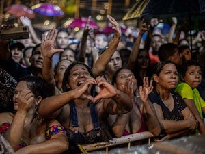 Primeiro dia do São João de Maceió é marcado por tranquilidade e público animado com as atrações