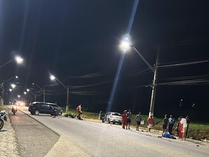 Acidente entre carro e moto deixa ferido e condutor preso em Rio Largo