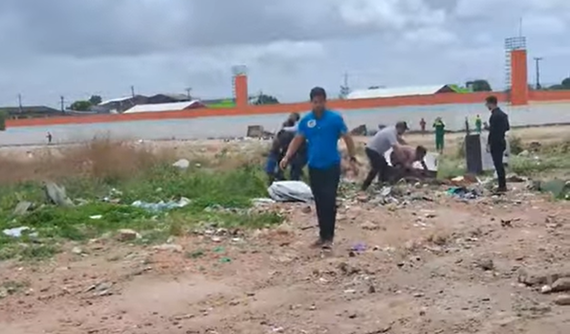 [Vídeo] “Faria novamente”, diz vereador flagrado aplicando mata-leão em homem