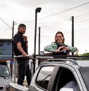 Júlia Nunes leva campanha às ruas de Rio Largo e recebe apoio da população