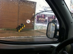 Caminhão derruba semáforo no Centro de Arapiraca