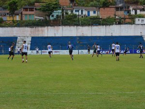 Marcelo Cabo confirma Roger, Velicka e Jhon Cley titulares no CSA contra o Boa Esporte