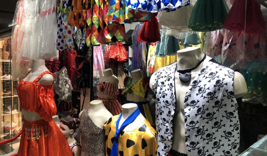 Carnaval: comerciantes do Shopping Popular esperam aumento de 10% no fluxo de pessoas