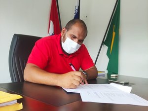 Fernando Cavalcante começa pagar folha atrasada pela antiga gestão em Matriz de Camaragibe