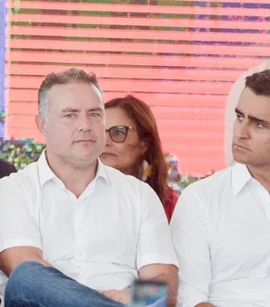 JHC e Renan Filho são vistos no Palácio do Planalto e reforça ida do prefeito para o PSB