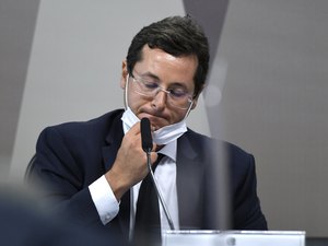 Renan Calheiros pede a prisão de Wajngarten