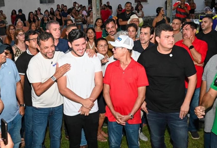 Prefeito de Rio Largo, Pedro Carlos fecha apoio a Neno da Laje para a ALE