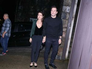 Assumidos! Murílo Benício e Manuela Dias são clicados de mãos dadas em festa