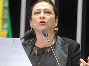 Kátia Abreu culpa PT por vitória de Bolsonaro