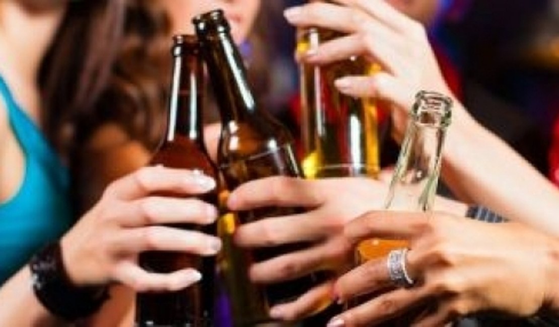 Deputados aprovam projeto que libera a venda de bebidas alcoólicas em estádios