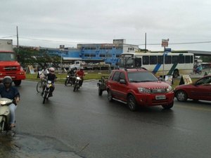 Falta de semáforos em trevos de Arapiraca prejudica trânsito
