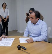Governador recebe terreno para construção de Centro de Segurança no Pilar