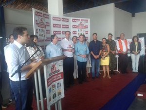 Renan Filho afirma que tem compromisso em convocar reserva técnica da Educação