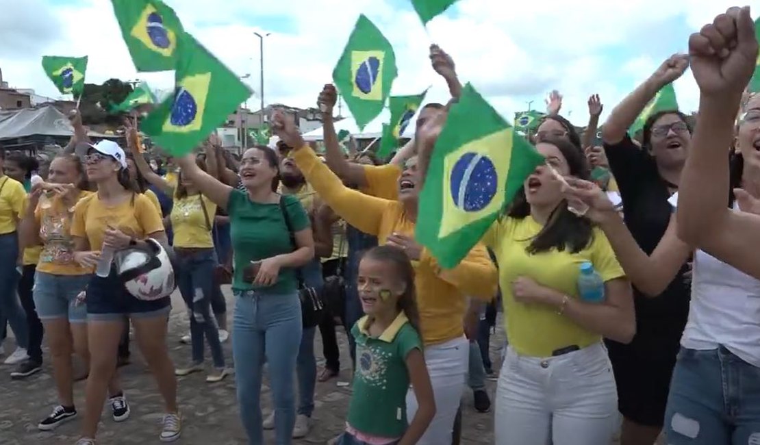 [Vídeo] Manifestação com carreata marca apoio a Bolsonaro em Arapiraca