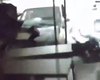 Imagens mostram instante em que veículo invade loja na parte baixa de Maceió