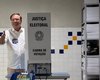 Prefeito Luciano Barbosa vota no Colégio Costa Rêgo, em Arapiraca