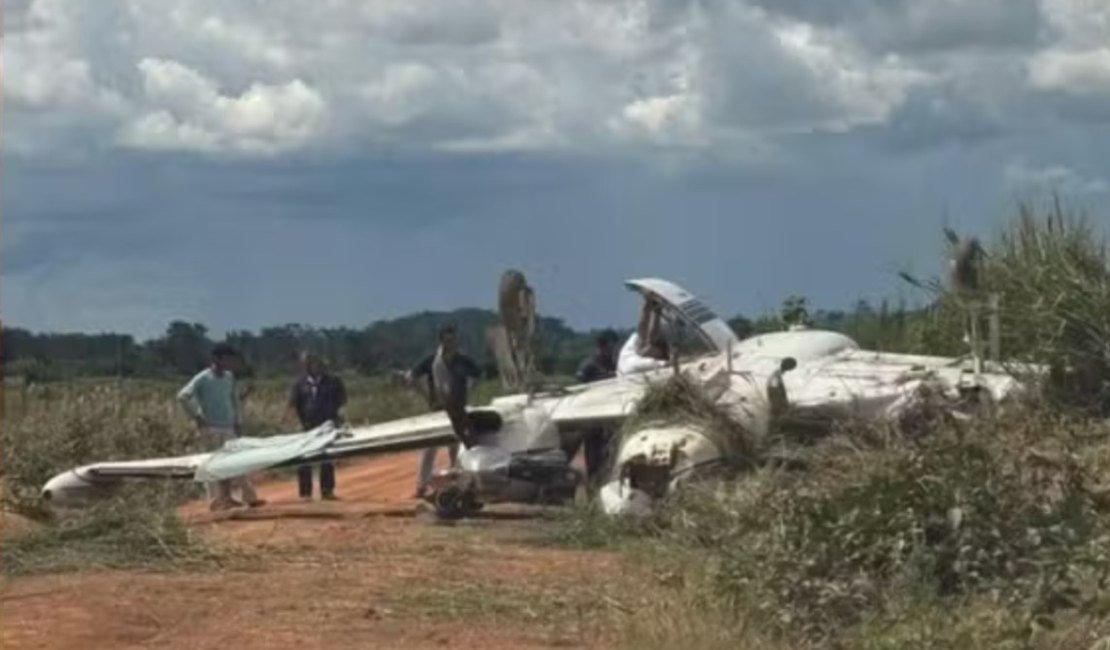 Avião que buscava paciente de UTI cai com médico e enfermeira a bordo em MT
