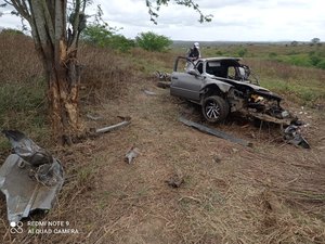 Após grave acidente, motorista colide em árvore não resiste e morre, em Batalha