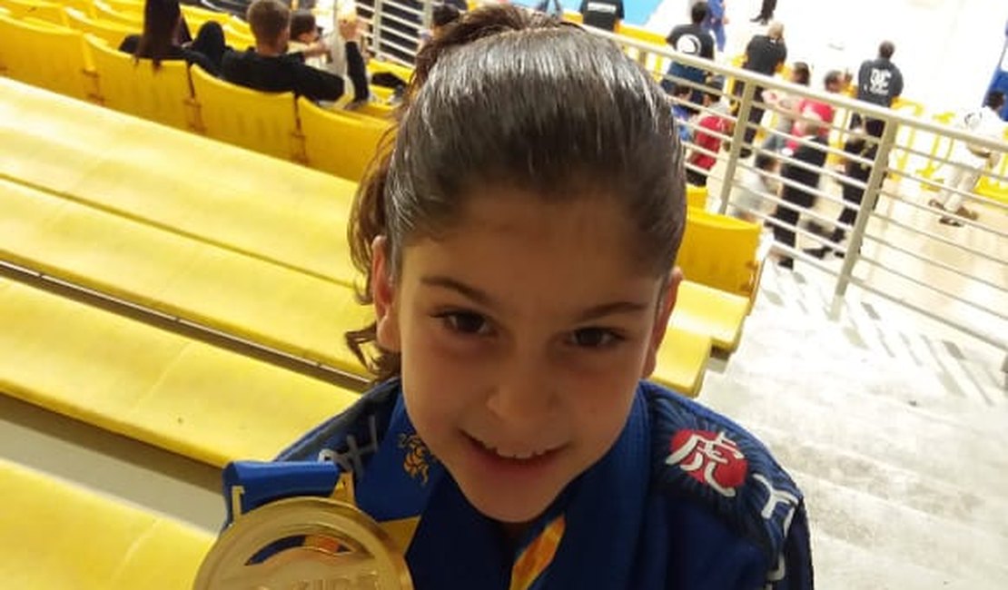 Alagoana de oito anos conquista ouro no Kids Internacional IBJJF