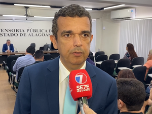 [Vídeo] Defensoria Pública tenta preservar matrículas de 158 alunos da Uncisal