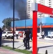 Magazine Luiza da Avenida Fernandes Lima é atingida por incêndio