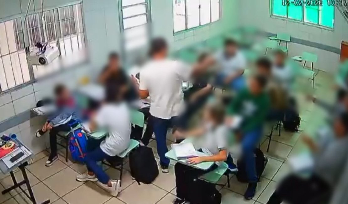 Vídeo mostra professor associando chimpanzé a aluno negro em escola de Maceió