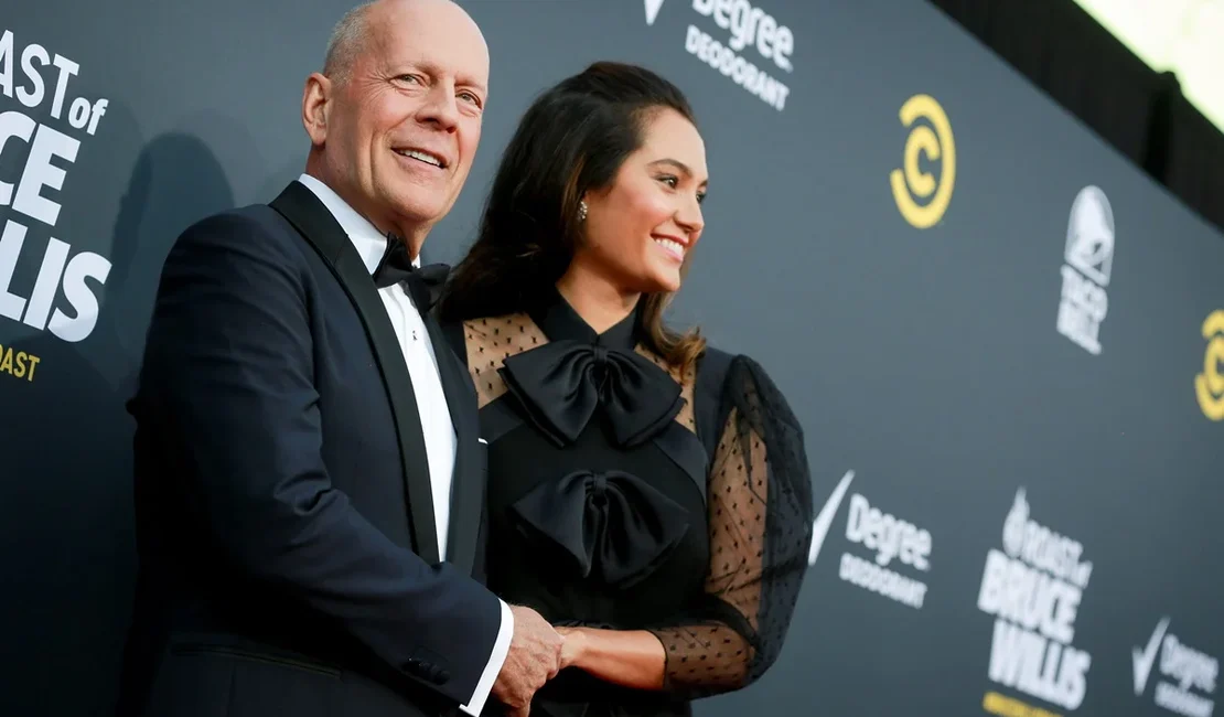 Esposa de Bruce Willis desabafa sobre doença do ator: “Um longo adeus”