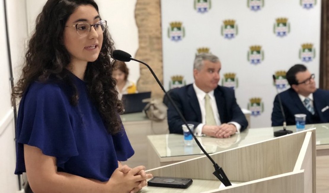 Teca Nelma pede ao prefeito prioridade das pessoas com deficiência na vacinação do Coronavírus