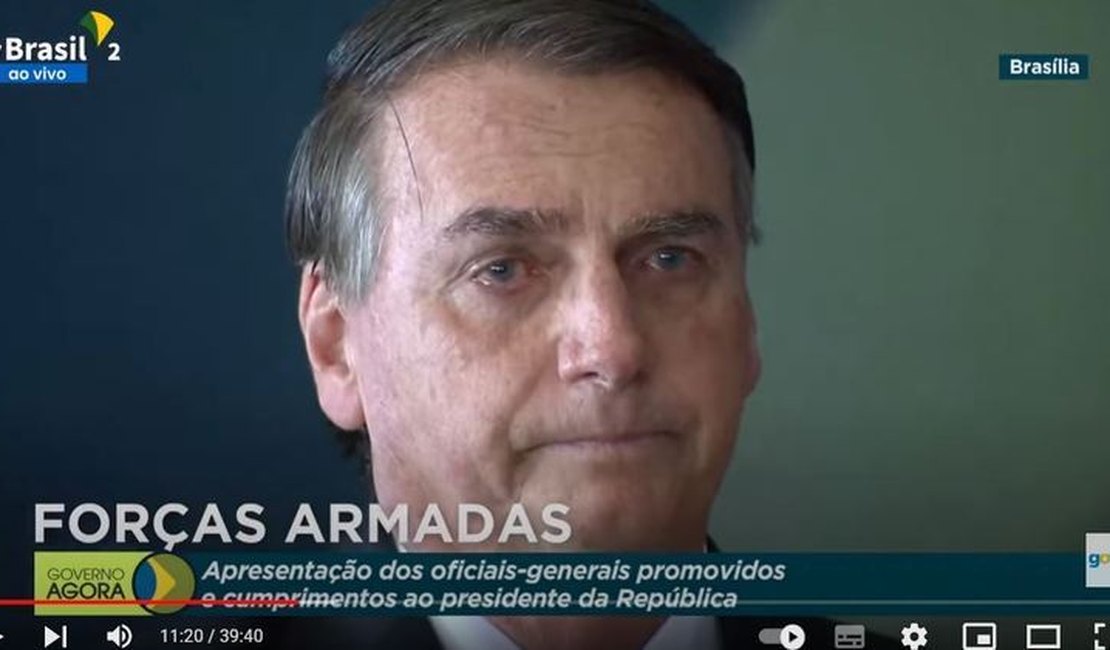 Bolsonaro chora e não discursa durante evento das Forças Armadas