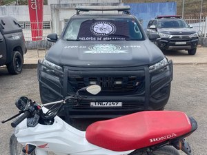 Motocicleta roubada é recuperada na Aldeia Wassu Cocal em Joaquim  Gomes