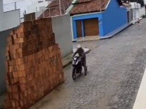 Homem furta moto no bairro Verdes Campos, em Arapiraca