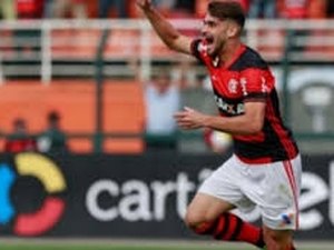 Palmeiras e Flamengo confirmam favoritismo e seguem isolados na frente