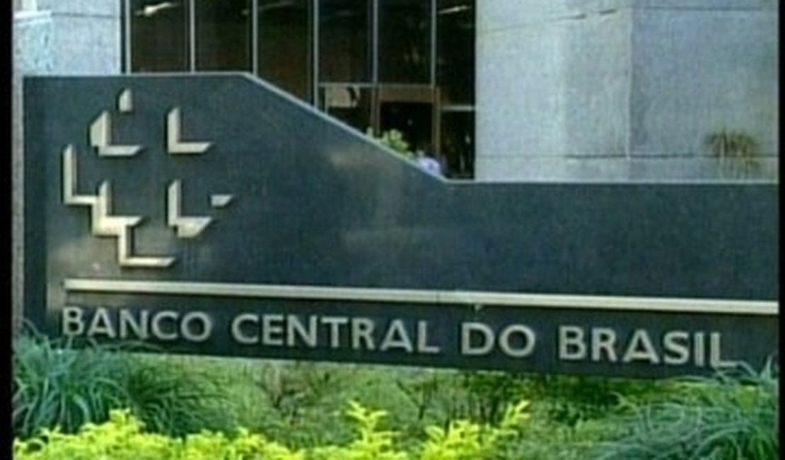 Empresas e pessoas físicas com bens no exterior devem declarar a partir de hoje