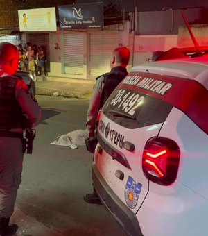 Jovem é perseguido e assassinado em via pública do Jacintinho, em Maceió