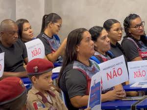 [Vídeo] Audiência na ALE reúne comunidade escolar contra progressão parcial no Colégio Tiradentes