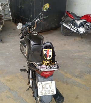 PM recupera moto roubada e devolve a proprietário em Arapiraca