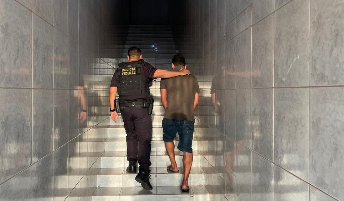 [Vídeo] PF prende homem que induzia criança em Alagoas a produzir fotos e vídeos íntimos