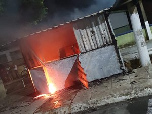 Barraca de pastel pega fogo em Limoeiro de Anadia