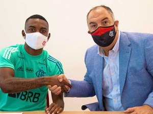 Flamengo renova vínculo de Ramon, promessa da lateral esquerda