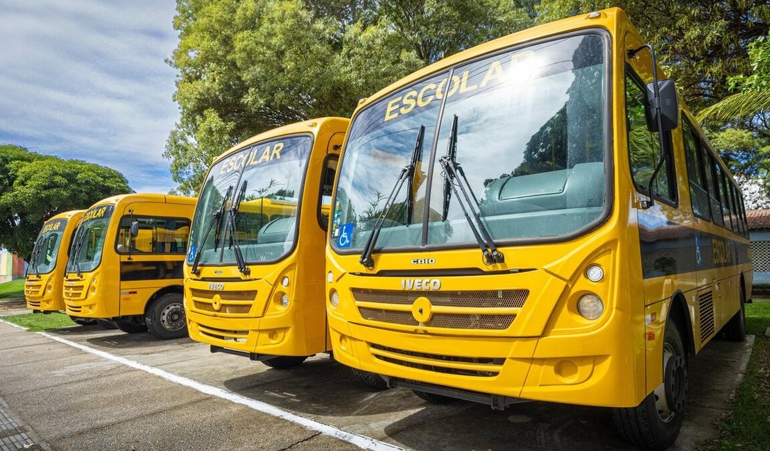Pais denunciam falta de transporte escolar para crianças de creche no povoado Poção