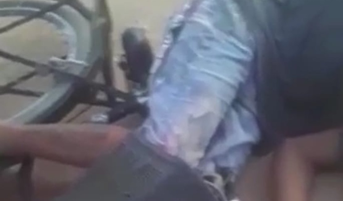 Jovem é atingido com vários disparos de arma de fogo em assentamento rural
