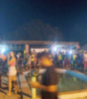 Festa clandestina é interrompida pela polícia em Olho d'Água das Flores
