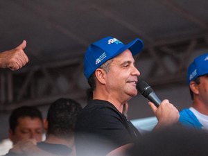 Paulo Dantas anuncia inauguração da pista de pouso do Aeroporto de Maragogi