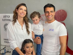 JHC vota em Maceió e destaca confiança no resultado das urnas