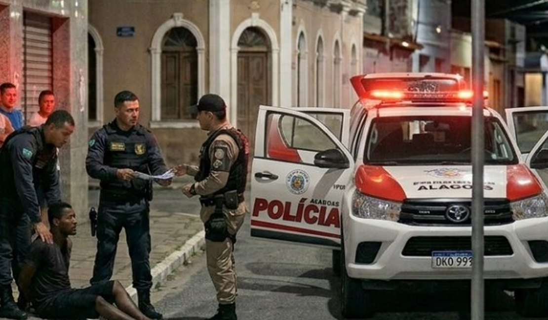 Homem é preso por furto qualificado após ser contido por seguranças no Benedito Bentes